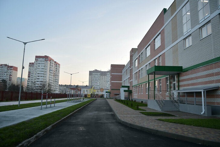 Школа по ул. 4-й Целиноградской в Молодежном микрорайоне Краснодара