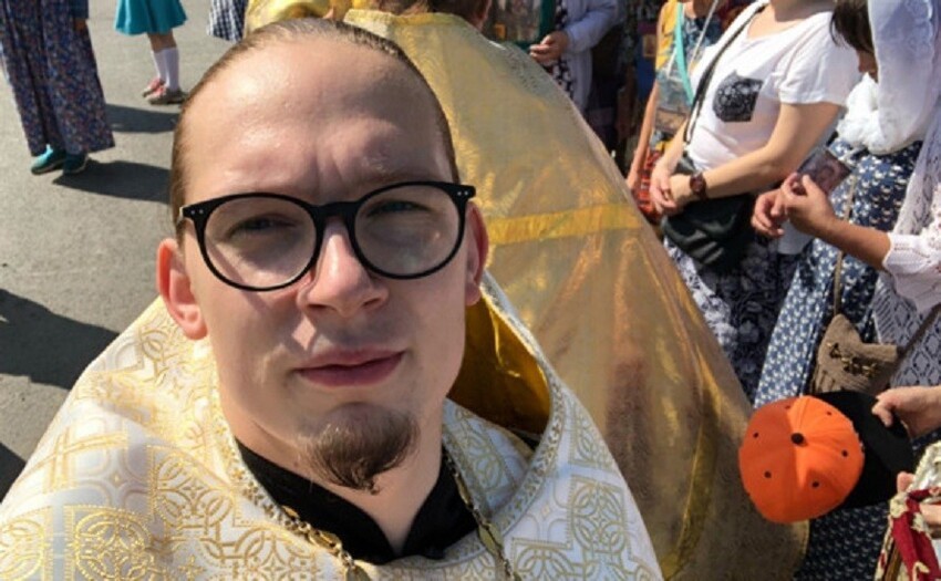 Священнику запретили службы после призыва к патриарху Кириллу раскрыть доходы