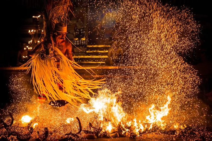 Ритуальный танец, Бали