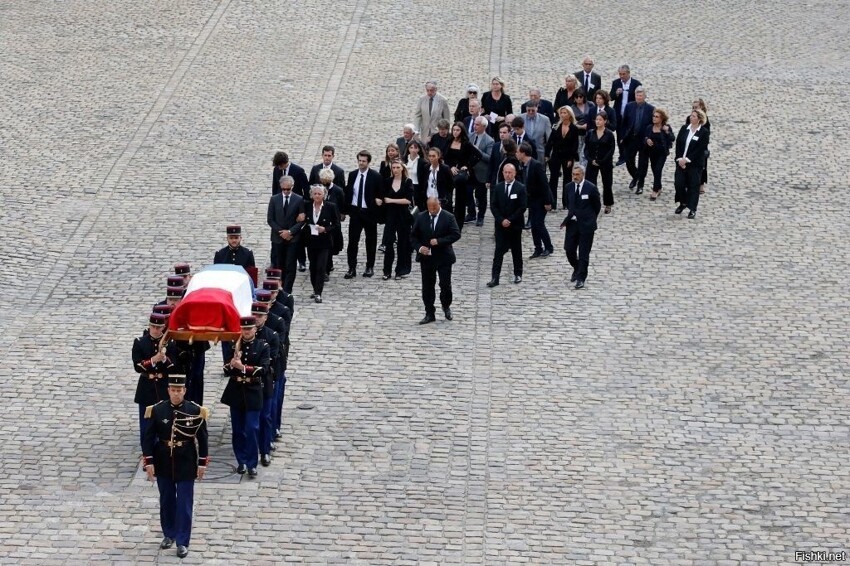 Франция прощается с Бельмондо