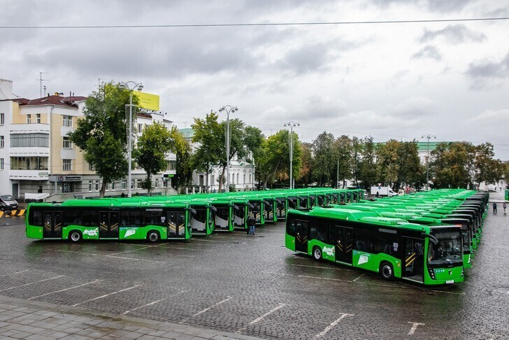 Благодаря дорожному нацпроекту автопарк Екатеринбурга пополнился новыми автобусами