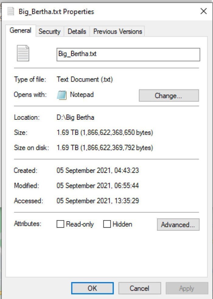 "Познакомьтесь с "Большой Бертой" - это текстовый файл объемом 1,69 терабайта, в котором больше 108 миллиардов строк"