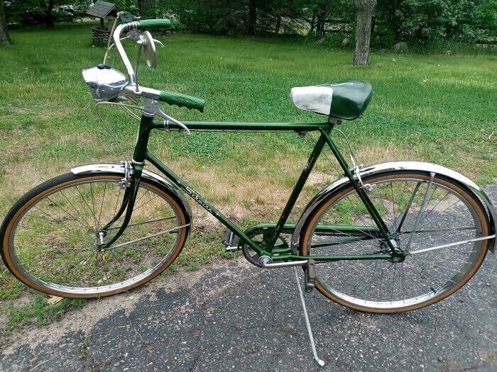 "Велосипед моего деда Schwinn Racer сделан в 1971 году. Он в идеальном состоянии"