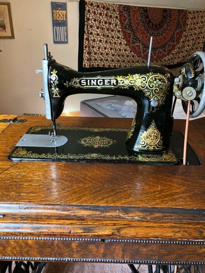 "Моя швейная машинка "Зингер" сделана в 1916 году"