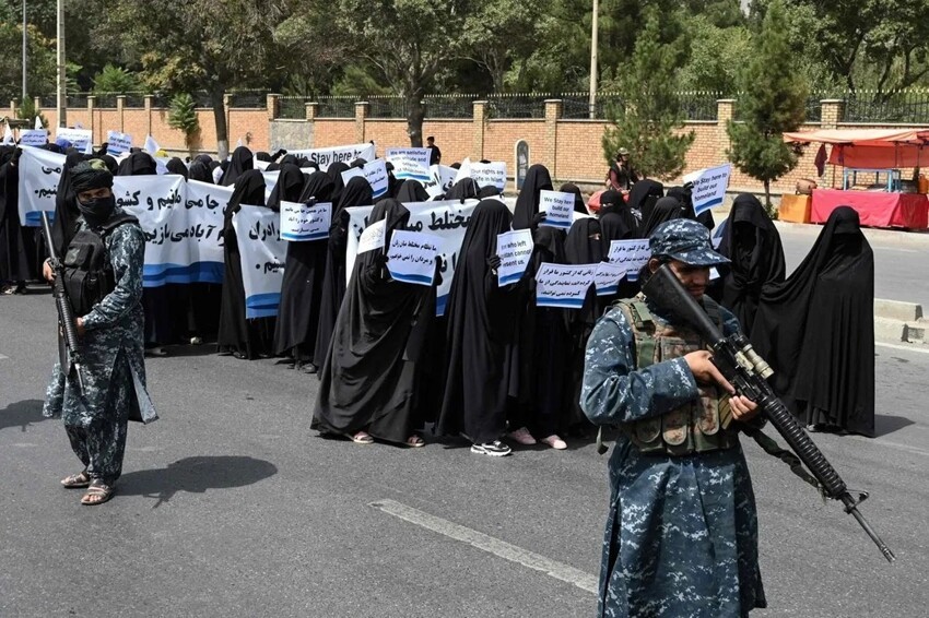 В Кабуле прошла женская акция в поддержку пришедшего к власти в стране движения «Талибан»