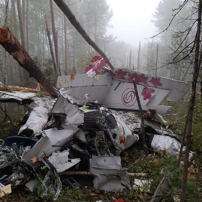 В Иркутской области при повторном заходе на посадку разбился пассажирский самолет