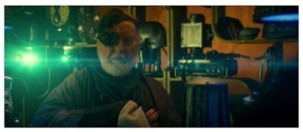 Кормпозитор Джон Уильямс, написавший знаменитую музыку к "Звездным войнам", появился в небольшом камео бармена на Кидзими в фильме "Скайоукер: Восход"
