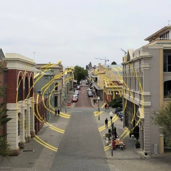 Уличная оптическая иллюзия в австралийском городке Фрмантл
