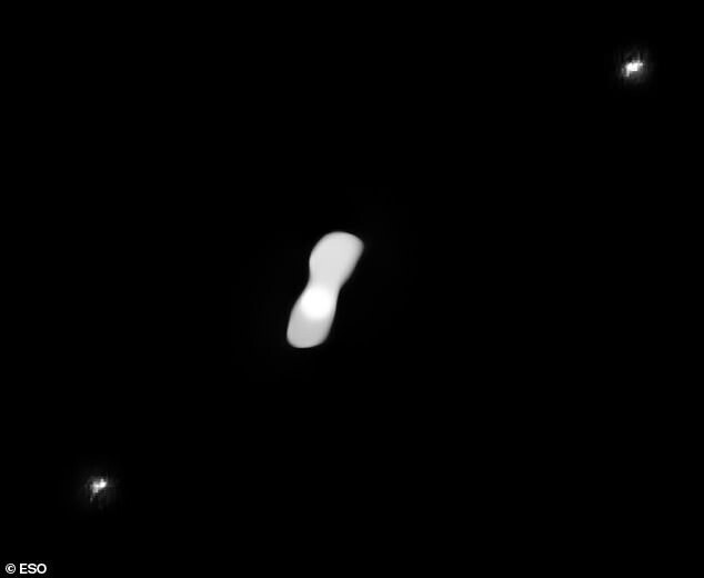 Астрономы сделали зрелищные снимки астероида Клеопатра