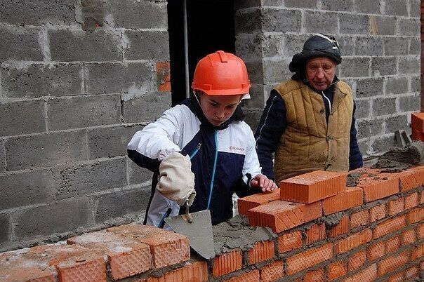 Заменить мигрантов выпускниками девятых классов