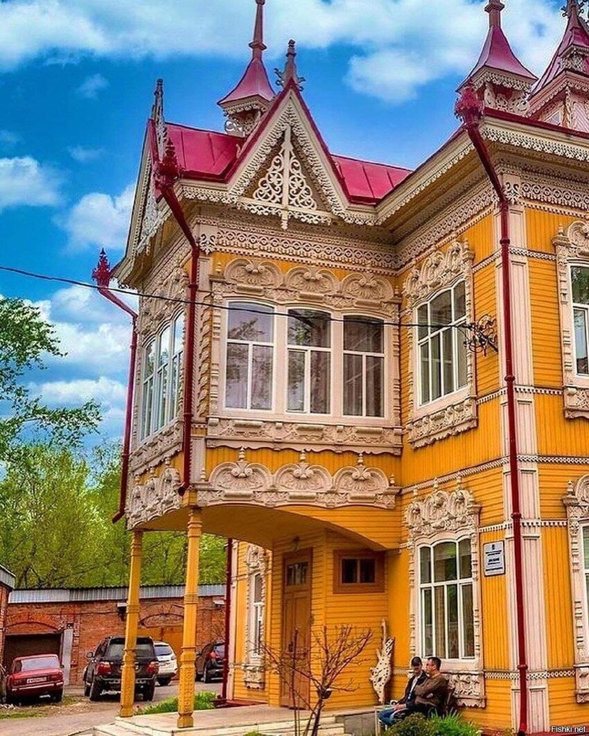 Старинная русская архитектура в городе Томск