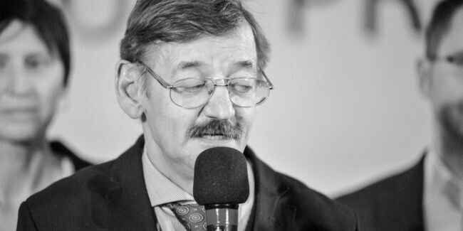 Умер польский политолог, предрекавший «распад России около 2023 года» .. не дожил, ну и @уй с ним)