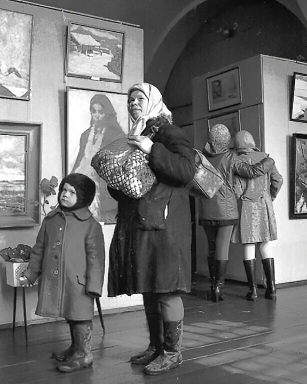 В картинной галерее. 1970 ые