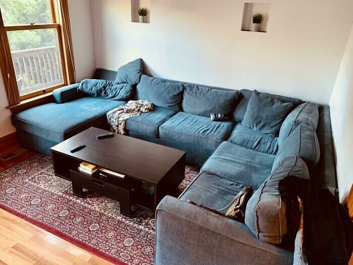 "Мой друг волновался, что этот диван не войдет в его комнату - а получилось идеально"