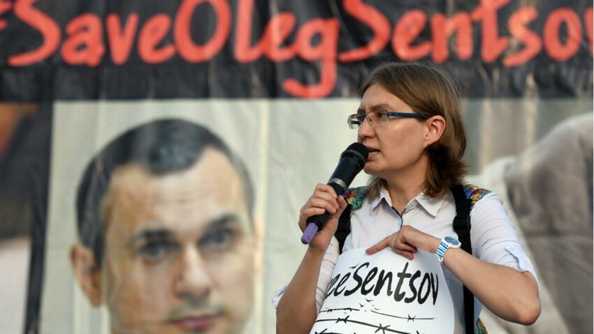 Сестра Сенцова послала брата, Украину и объявила о возвращении в Россию