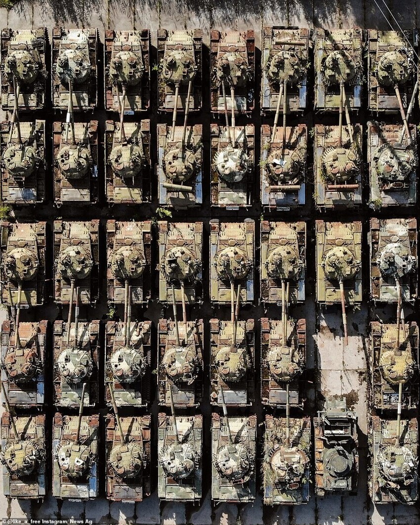 Списанные танки, истребители и корабли, гниющие на военных базах по всему миру