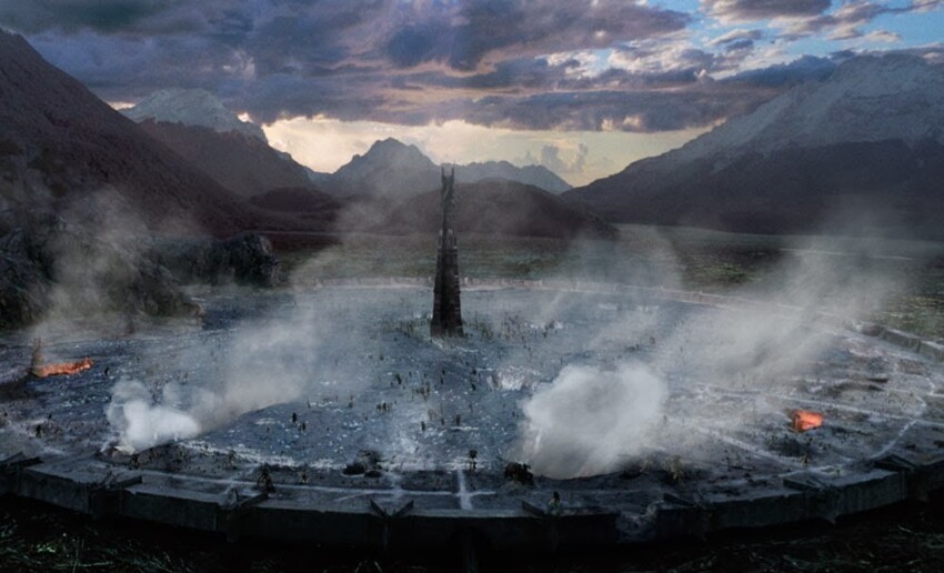 7. Башня Саурона называется Барад-дур. Как называется башня Сарумана в Изенгарде?