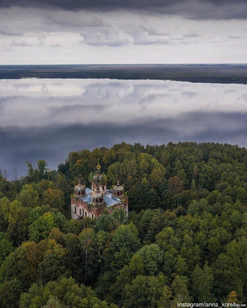 Заброшенный монастырь на болоте Рдейское, Новгородская область