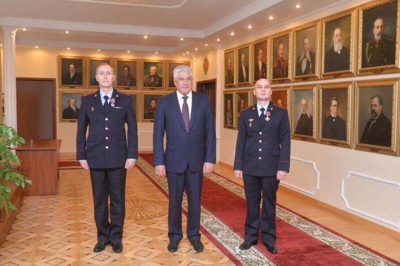 Глава МВД вручил награды полицейским, обезвредившим массового убийцу в Перми