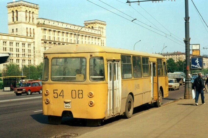 "Луноход" ЛиАЗ-677