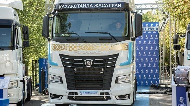 В Казахстане собраны первые автомобили КАМАЗ-54901