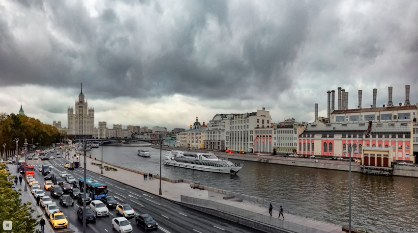 Вид с Парящего моста Парка Зарядье