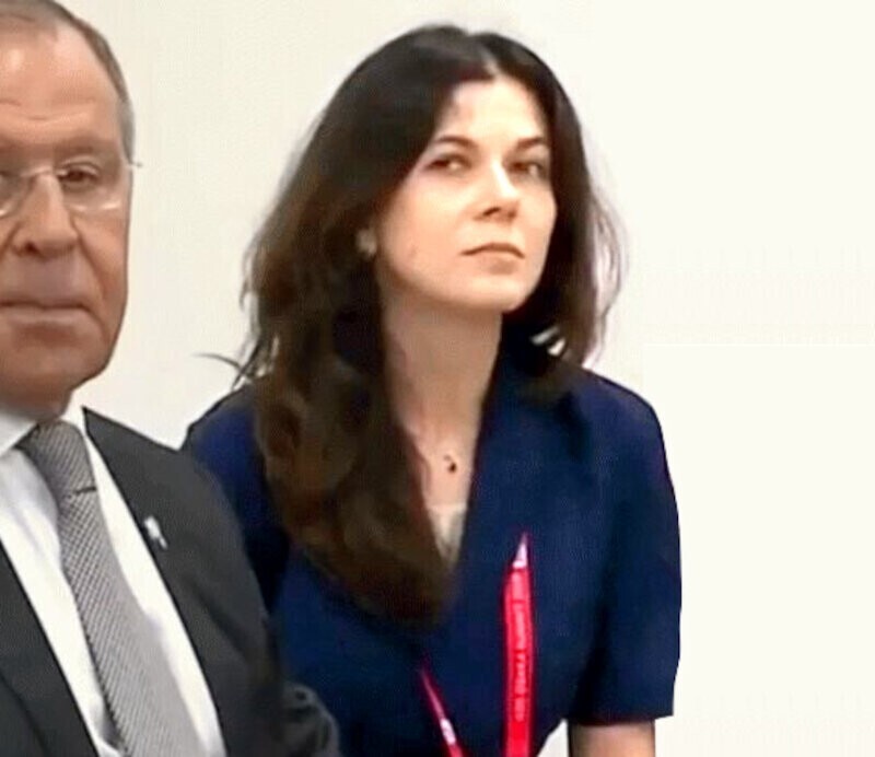 Дарья Боярская, красивая переводчица Владимира Путина