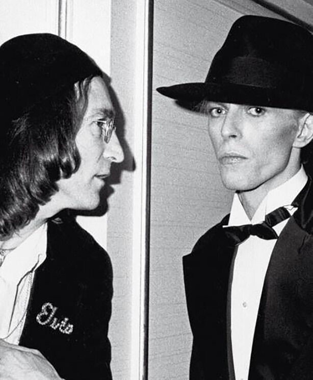 Джон Леннон и Дэвид Боуи на премии Грэмми. Нью Йорк. США. 1975 год