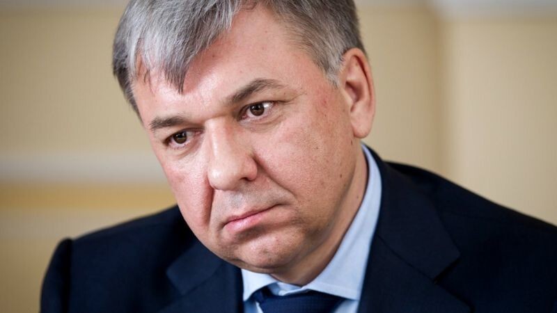 Экс-глава Росалкогольрегулирования задержан в Черногории. В чем Игоря Чуяна обвиняют в России?