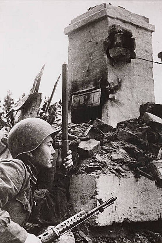 «Советский разведчик на Ленинградском фронте», СССР, 16 сентября 1942 года.