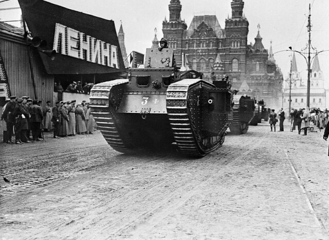 Красная площадь. Первомайский военный парад. 1930 год.