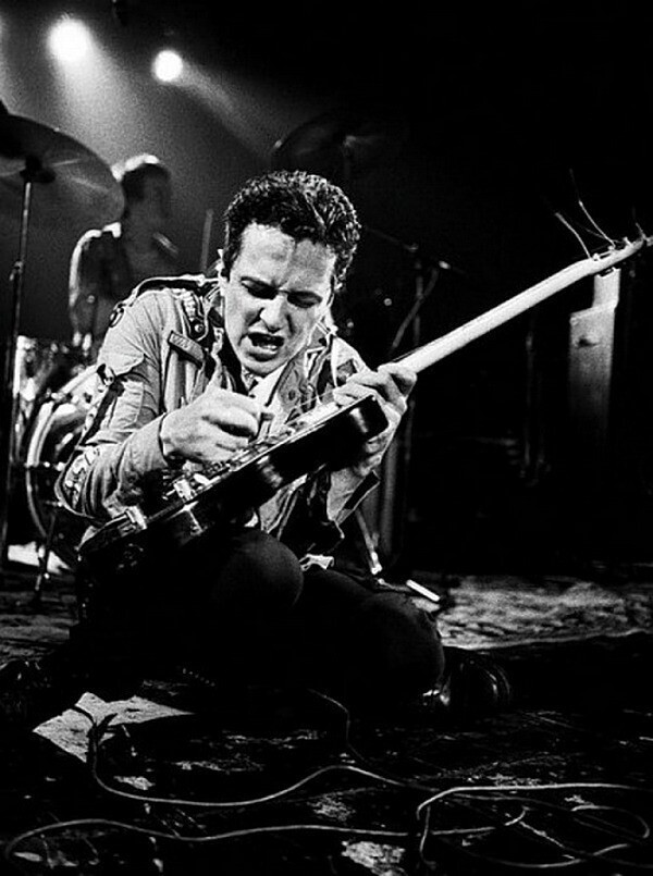 Джо Страммер, The Clash