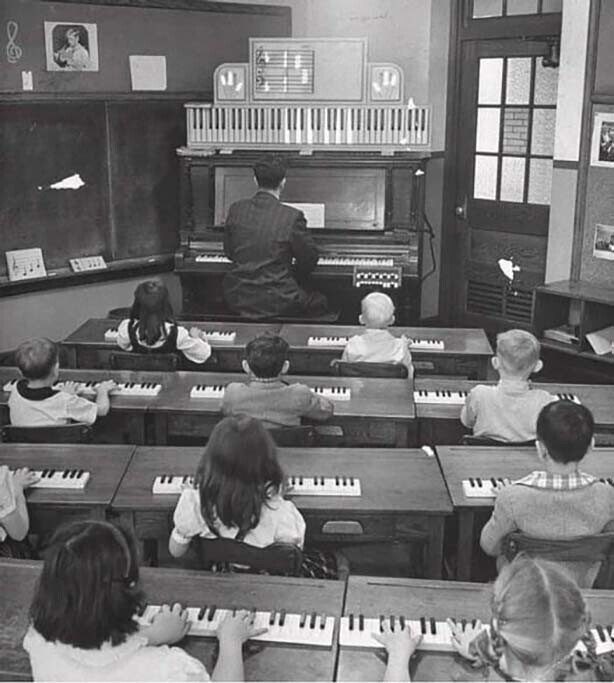 Урок игры на фортепиано. США. 1947 год