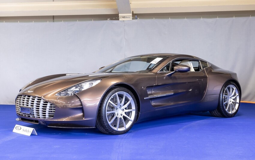 Aston Martin one 77 2014