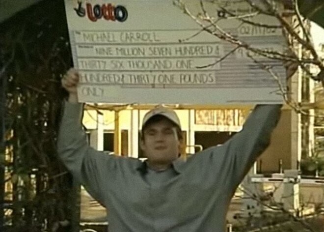 Английский мусорщик выиграл в лотерею 10 миллионов фунтов стерлингов (25 миллионов долларов в сегодняшних деньгах), проиграл все, а затем 8 лет спустя повторно подал заявление на свою старую работу мусорщика