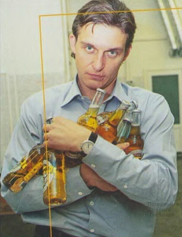 Олег Тиньков со своим пивом «Тинькофф», 2000 год