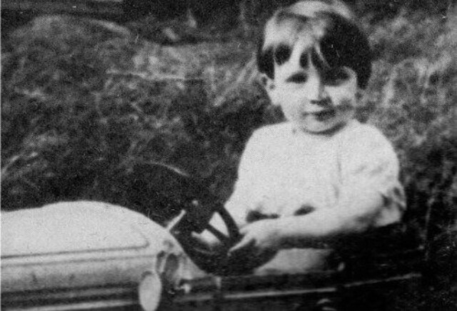 Джон Леннон: детские годы