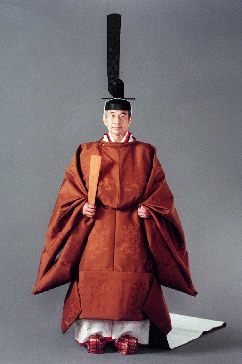 Сумаховое табу: почему не стоит носить желтый в присутствии императора Японии