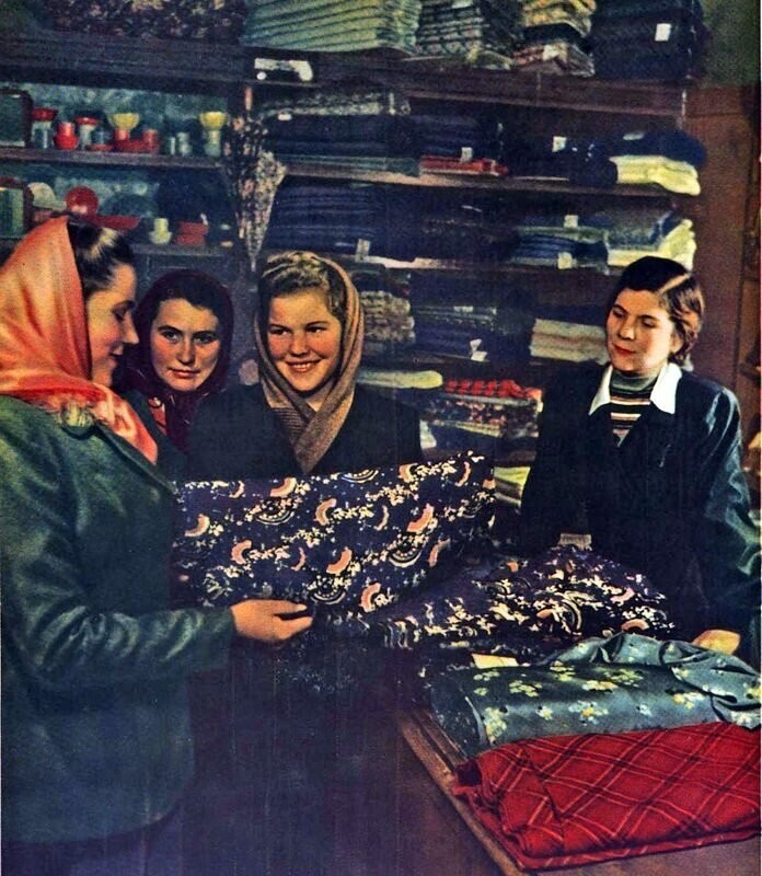 Постановочные фото советских людей: многие не верят их улыбкам и показному счастью