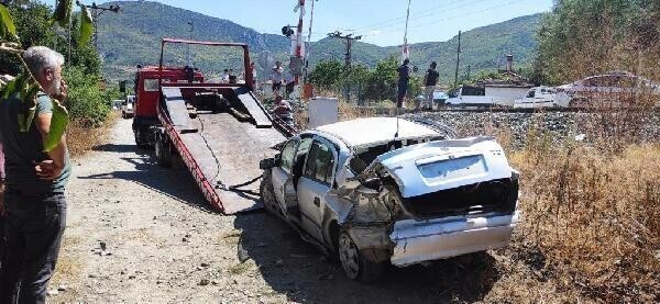 В Турции машинист наказал наглого водителя