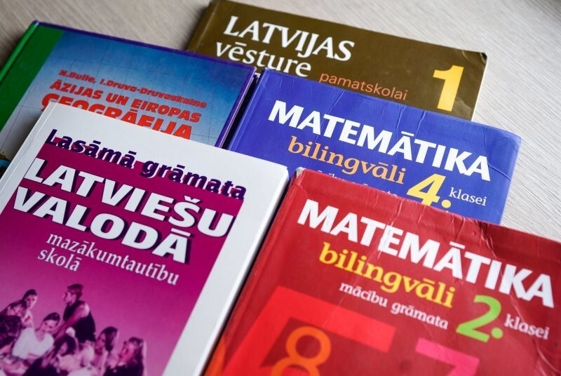 Крик души русской мамы: латвийские учебники делают из наших детей дебилов