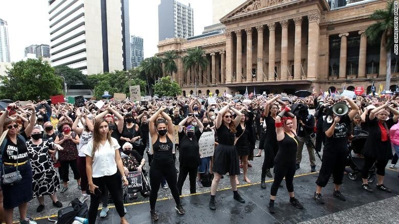Прекратите это немедленно! Власти Австралии заплатят жертвам семейного насилия 3700$