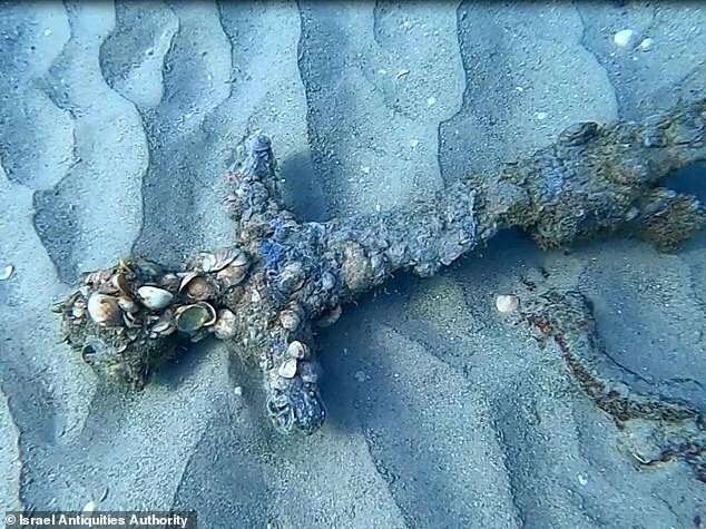 Дайвер нашел у берегов Израиля меч крестоносца