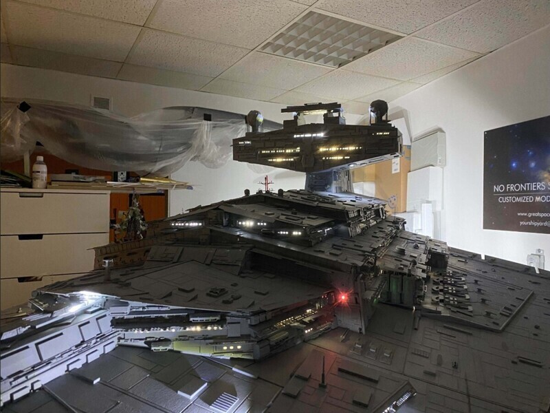 Поклонник "Звёздных войн" собрал в гараже прототип "Звёздного разрушителя"