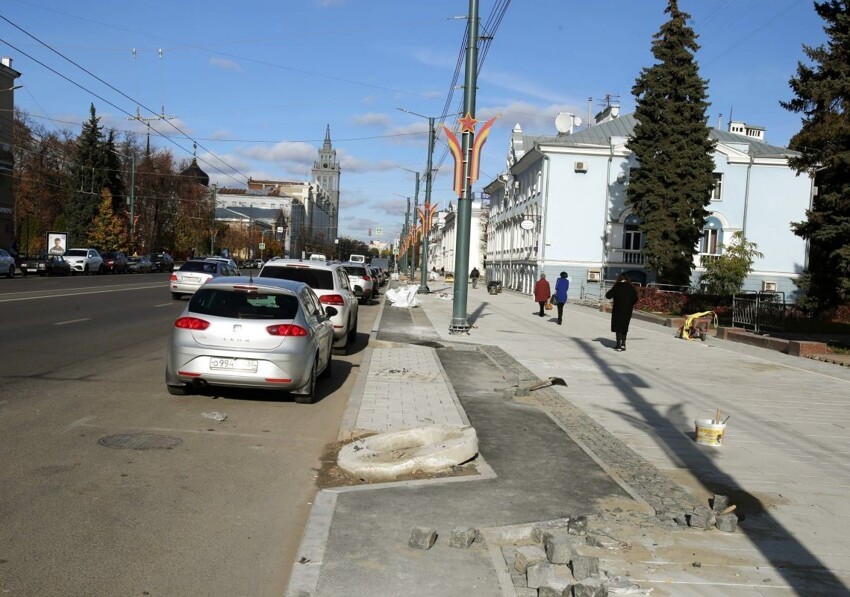 Велодорожка с препятствиями: маразм в центре Воронежа
