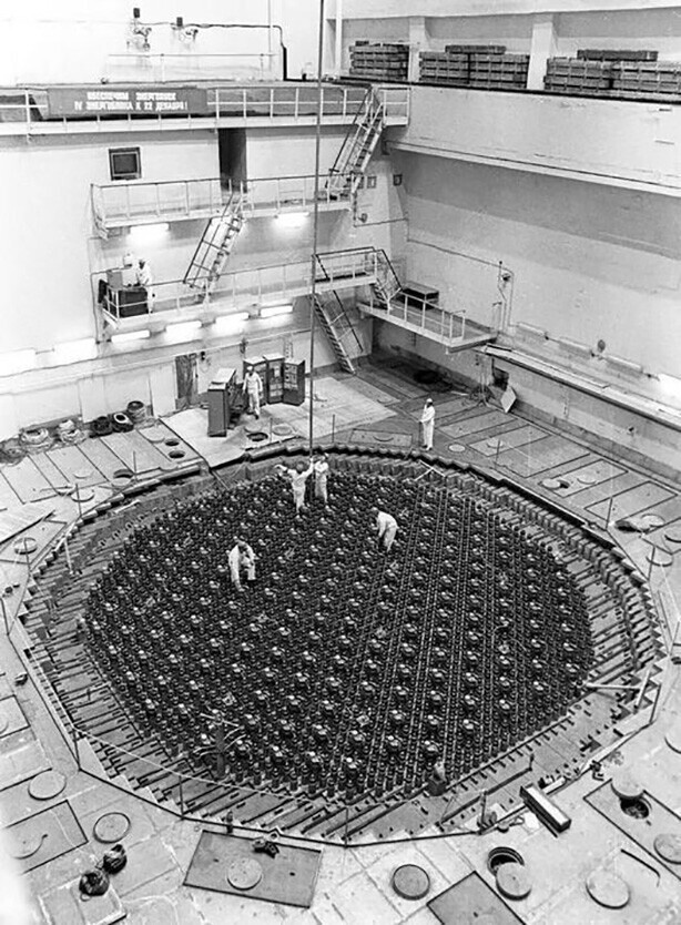 Реактор № 4 Чернобыльской атомной электростанции, Украинская ССР, Советский Союз, ноябрь 1983 года