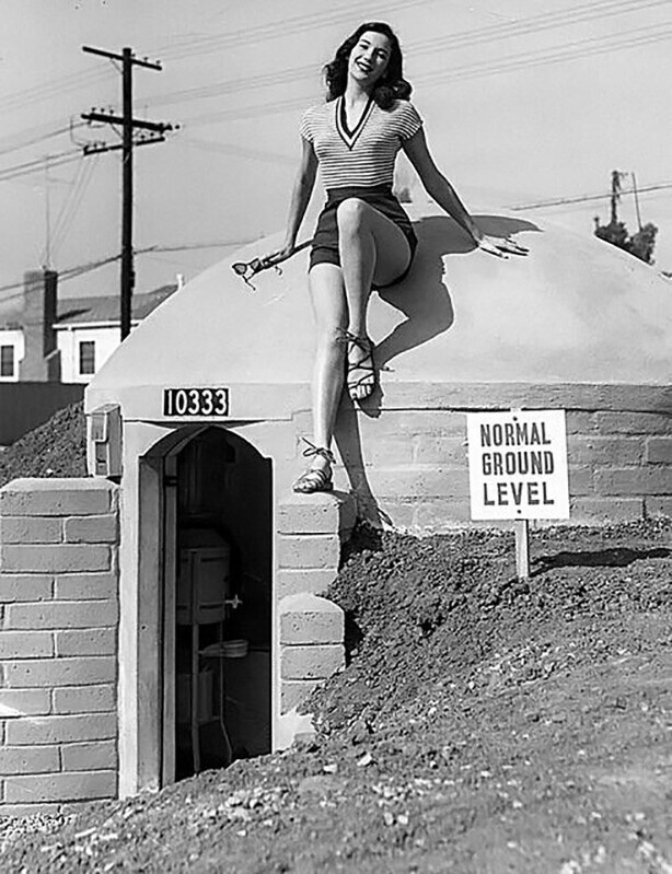 Красавица и бомбоубежище. США. 1953 год