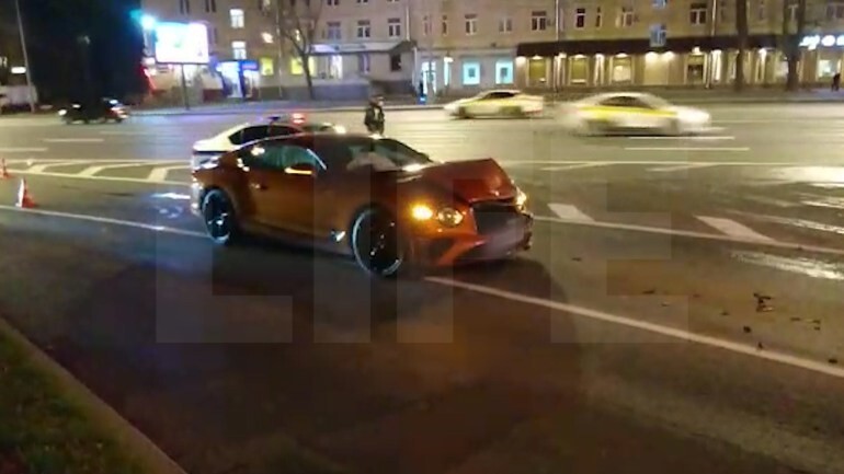 Стало известно кто находился за рулём Bentley Continental в момент ДТП в Москве