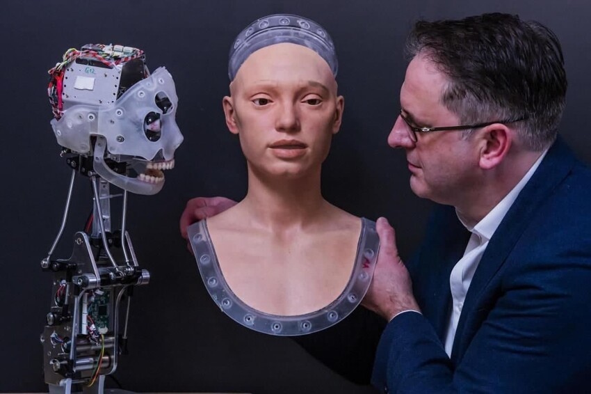 Виртуальная модель с миллионными гонорарами, успешная робот-художница: роботы захватывают творческие профессии