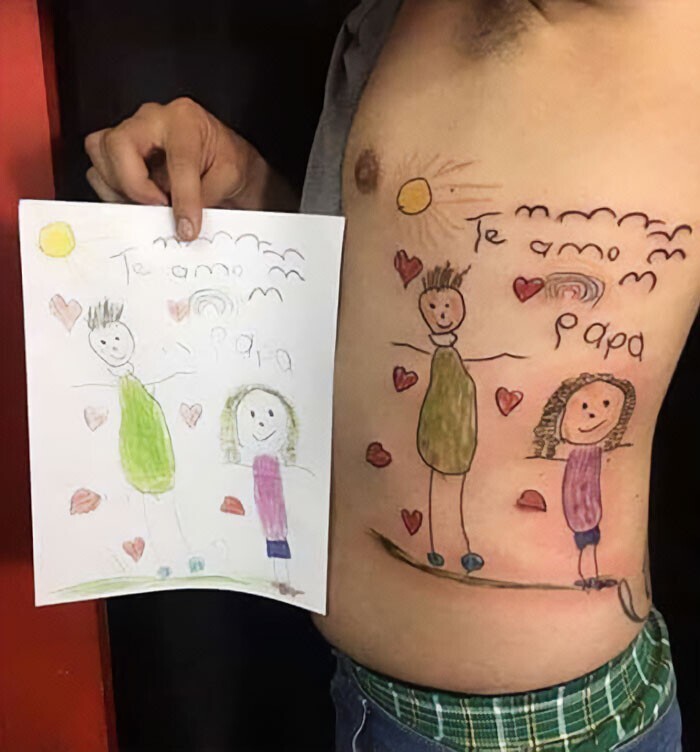 Мужчина сделал тату с рисунком своей дочери перед ее смертью